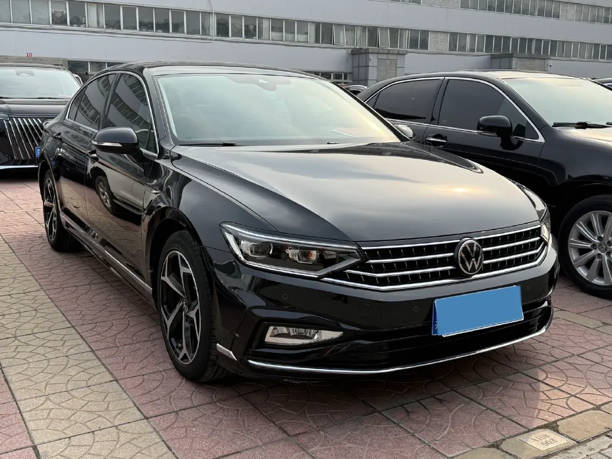 2024 Volkswagen Magotan 2.0T 186HP L4 7DCT,autocango,china used car exporter,china ev exporter,chinese used car exporter,chinese used ev exporter