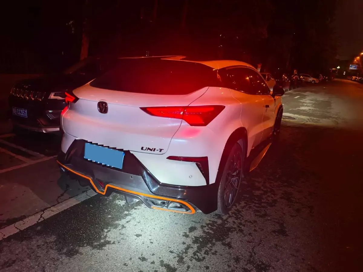 2022 ChangAn UNI-T 1.5T 188HP L4 7DCT,autocango,china used car exporter,china ev exporter,chinese used car exporter,chinese used ev exporter