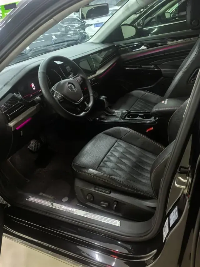 2019 Volvo V40 1.5T 152HP L4 6AT,autocango,china used car exporter,china ev exporter,chinese used car exporter,chinese used ev exporter