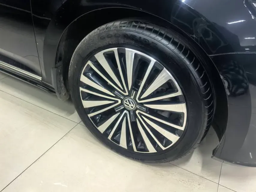 2019 Volvo V40 1.5T 152HP L4 6AT,autocango,china used car exporter,china ev exporter,chinese used car exporter,chinese used ev exporter