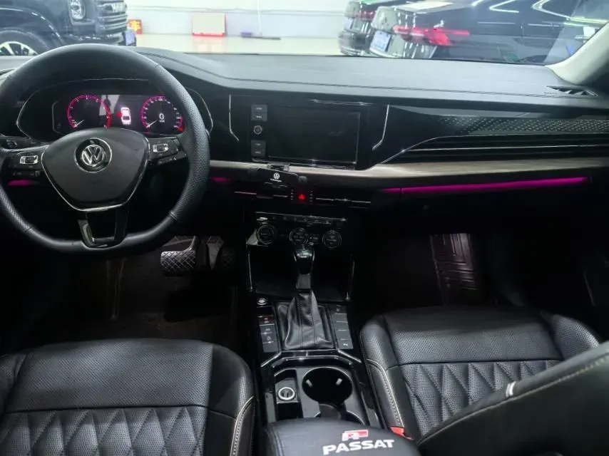 2019 Volvo V40 1.5T 152HP L4 6AT,autocango,china used car exporter,china ev exporter,chinese used car exporter,chinese used ev exporter