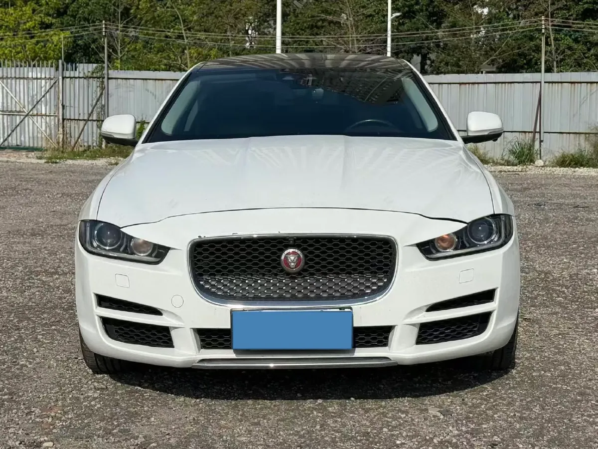 2019 Jeep Cherokee 2.0T 265HP L4 9AT,autocango,china used car exporter,china ev exporter,chinese used car exporter,chinese used ev exporter