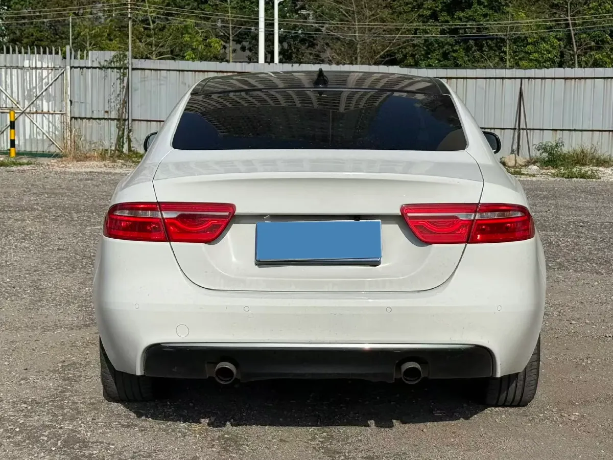 2019 Jeep Cherokee 2.0T 265HP L4 9AT,autocango,china used car exporter,china ev exporter,chinese used car exporter,chinese used ev exporter