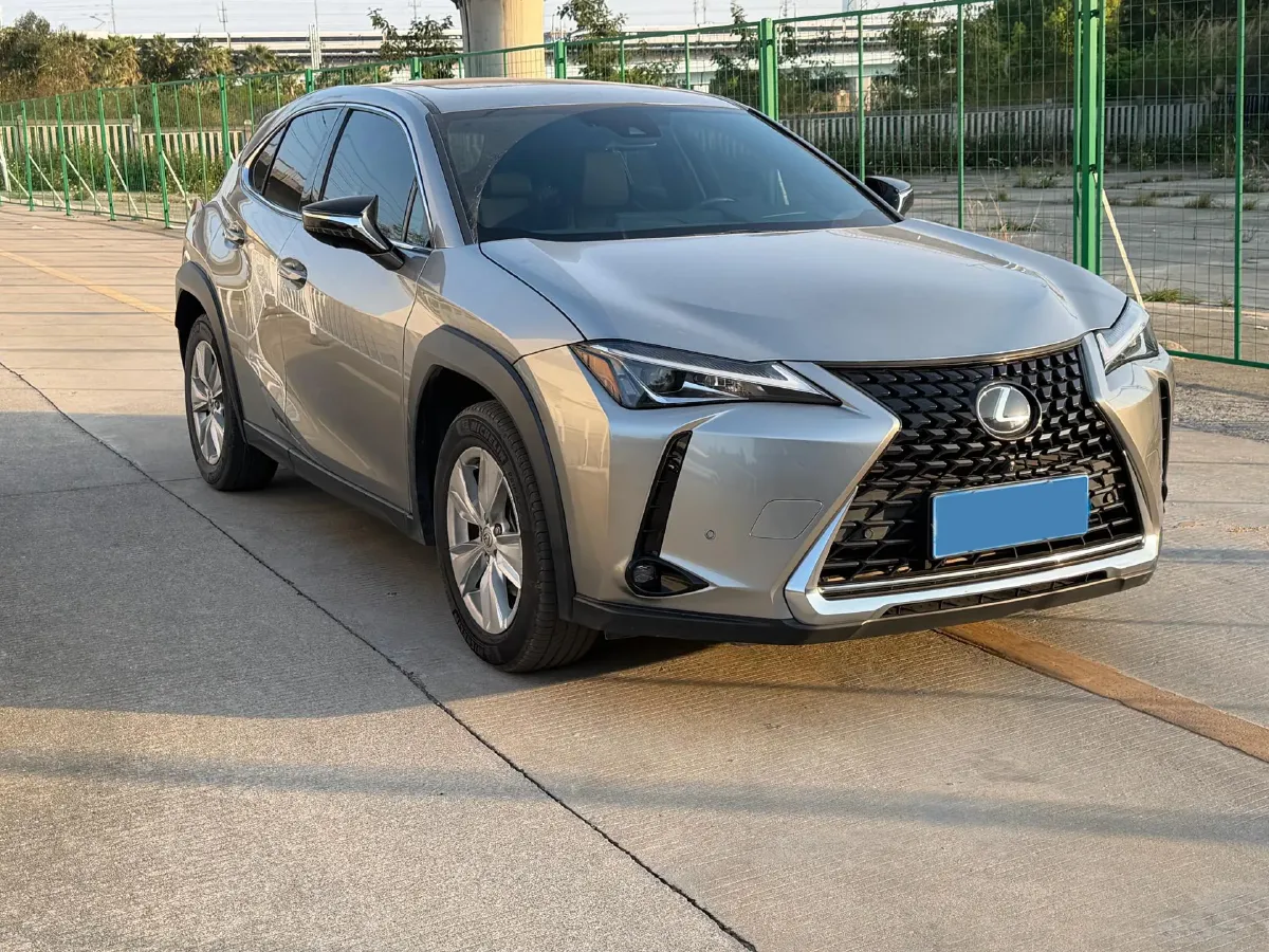 2020 Lexus UX 2.0L 146HP L4 E-CVT Hybrid,autocango,china used car exporter,china ev exporter,chinese used car exporter,chinese used ev exporter