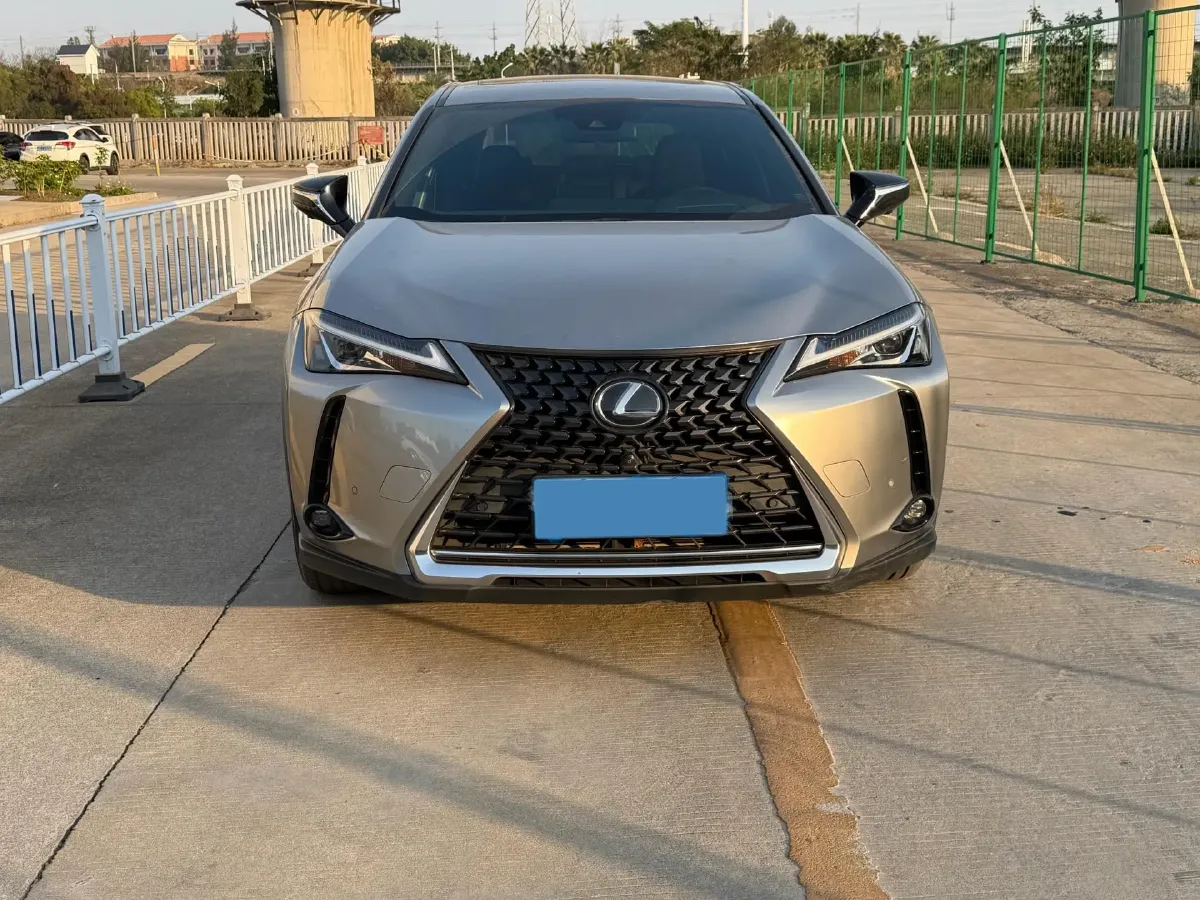 2020 Lexus UX 2.0L 146HP L4 E-CVT Hybrid,autocango,china used car exporter,china ev exporter,chinese used car exporter,chinese used ev exporter