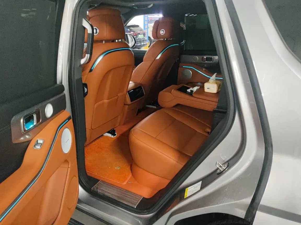 2024 Tank 700 3.0T 360HP V6 9AT PHEV 37.1KWH,autocango,china used car exporter,china ev exporter,chinese used car exporter,chinese used ev exporter