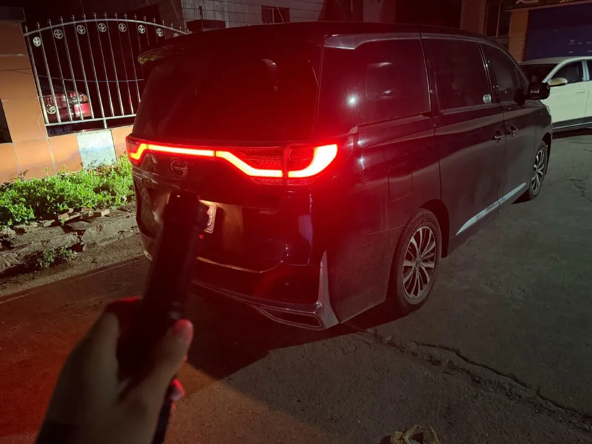 2023 GAC Trumpchi M8 2.0T 252HP L4 8AT,autocango,china used car exporter,china ev exporter,chinese used car exporter,chinese used ev exporter