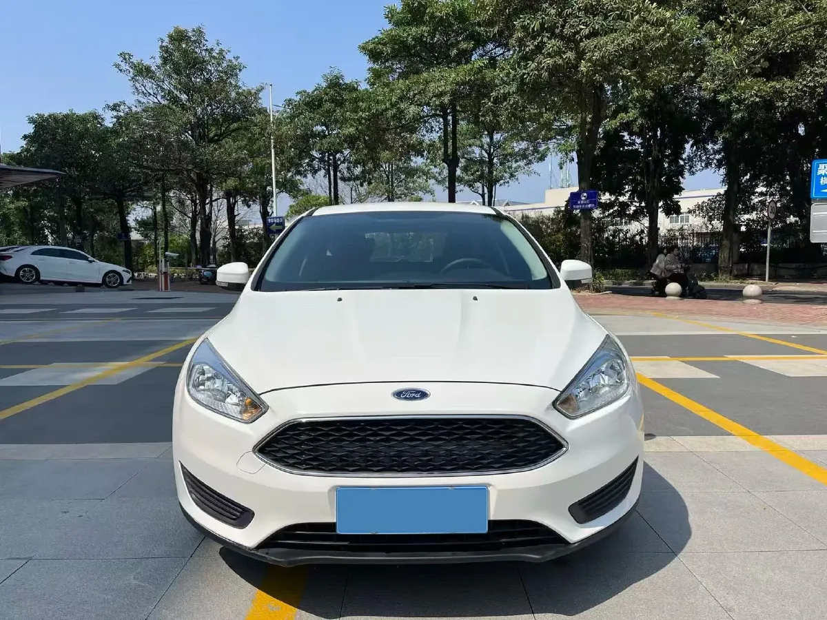 2018 Ford Focus 1.6L 125HP L4 6DCT,autocango,china used car exporter,china ev exporter,chinese used car exporter,chinese used ev exporter