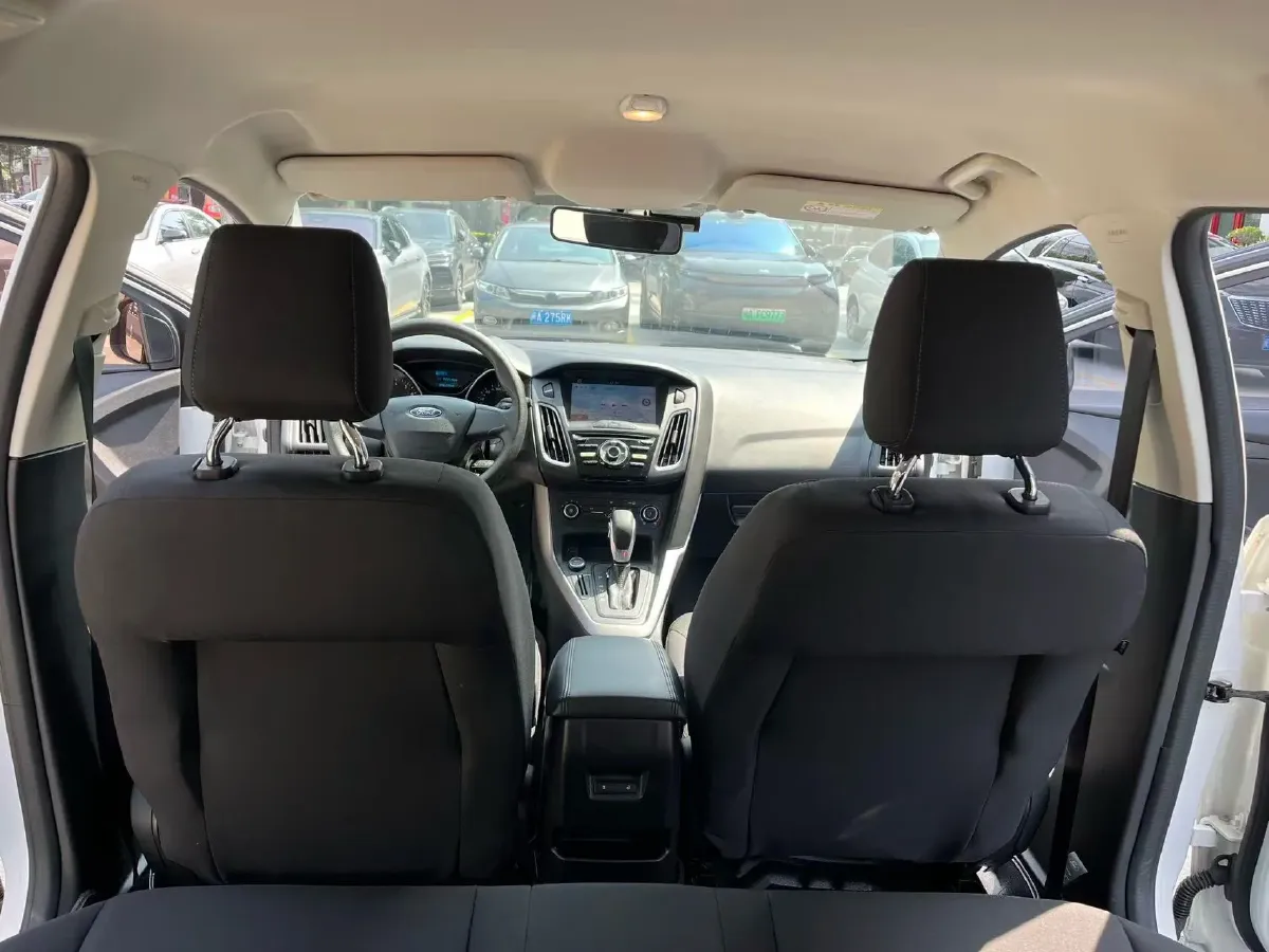 2018 Ford Focus 1.6L 125HP L4 6DCT,autocango,china used car exporter,china ev exporter,chinese used car exporter,chinese used ev exporter