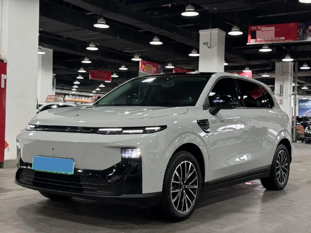 2025 Leapmotor B10 BEV 67.1KWH,autocango,china used car exporter,china ev exporter,chinese used car exporter,chinese used ev exporter