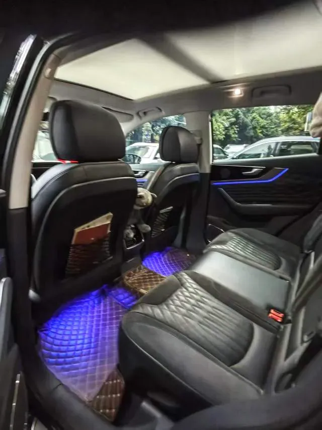 2022 HongQi HS5 2.0T 224HP L4 6AT,autocango,china used car exporter,china ev exporter,chinese used car exporter,chinese used ev exporter