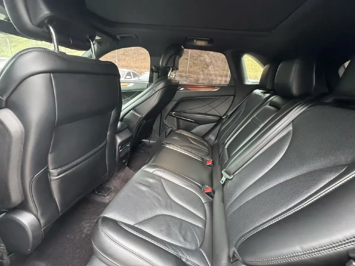 2018 Lincoln MKC 2.0T 203HP L4 6AT,autocango,china used car exporter,china ev exporter,chinese used car exporter,chinese used ev exporter