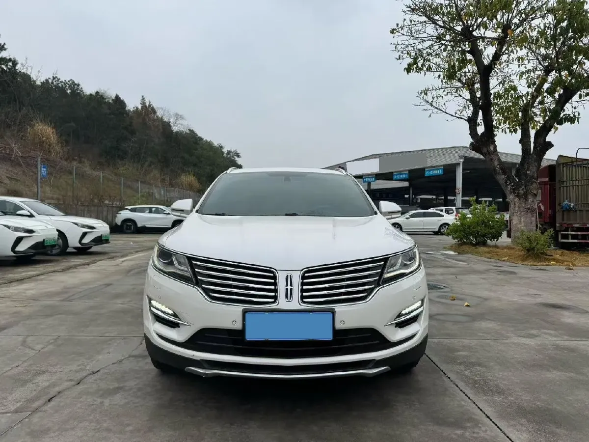 2018 Lincoln MKC 2.0T 203HP L4 6AT,autocango,china used car exporter,china ev exporter,chinese used car exporter,chinese used ev exporter