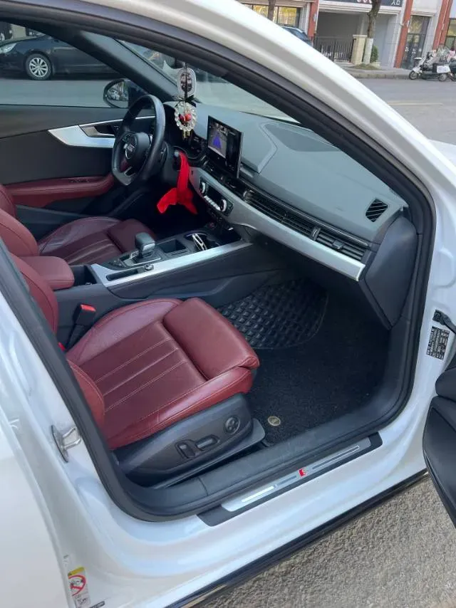 2023 Audi A4L 2.0T 190HP L4 7DCT,autocango,china used car exporter,china ev exporter,chinese used car exporter,chinese used ev exporter