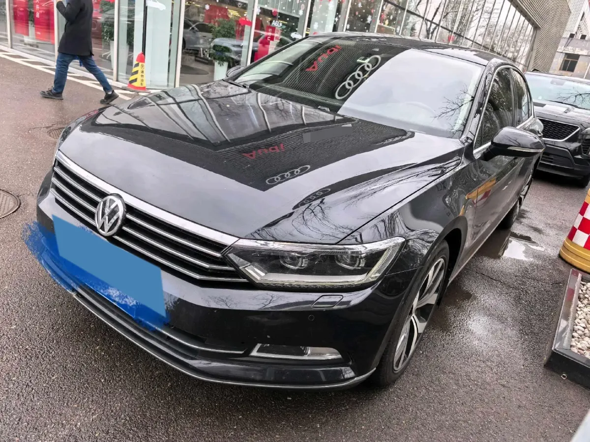 2018 Volkswagen Magotan 1.8T 180HP L4 7DCT,autocango,china used car exporter,china ev exporter,chinese used car exporter,chinese used ev exporter