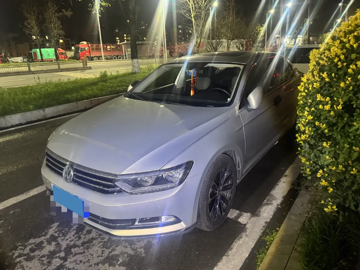 2018 Volkswagen Magotan 1.8T 180HP L4 7DCT,autocango,china used car exporter,china ev exporter,chinese used car exporter,chinese used ev exporter