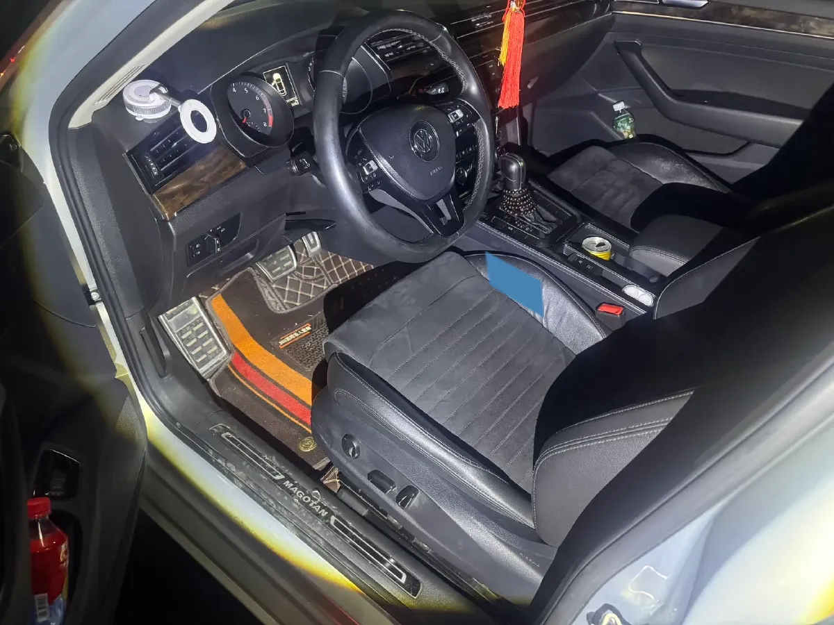 2018 Volkswagen Magotan 1.8T 180HP L4 7DCT,autocango,china used car exporter,china ev exporter,chinese used car exporter,chinese used ev exporter