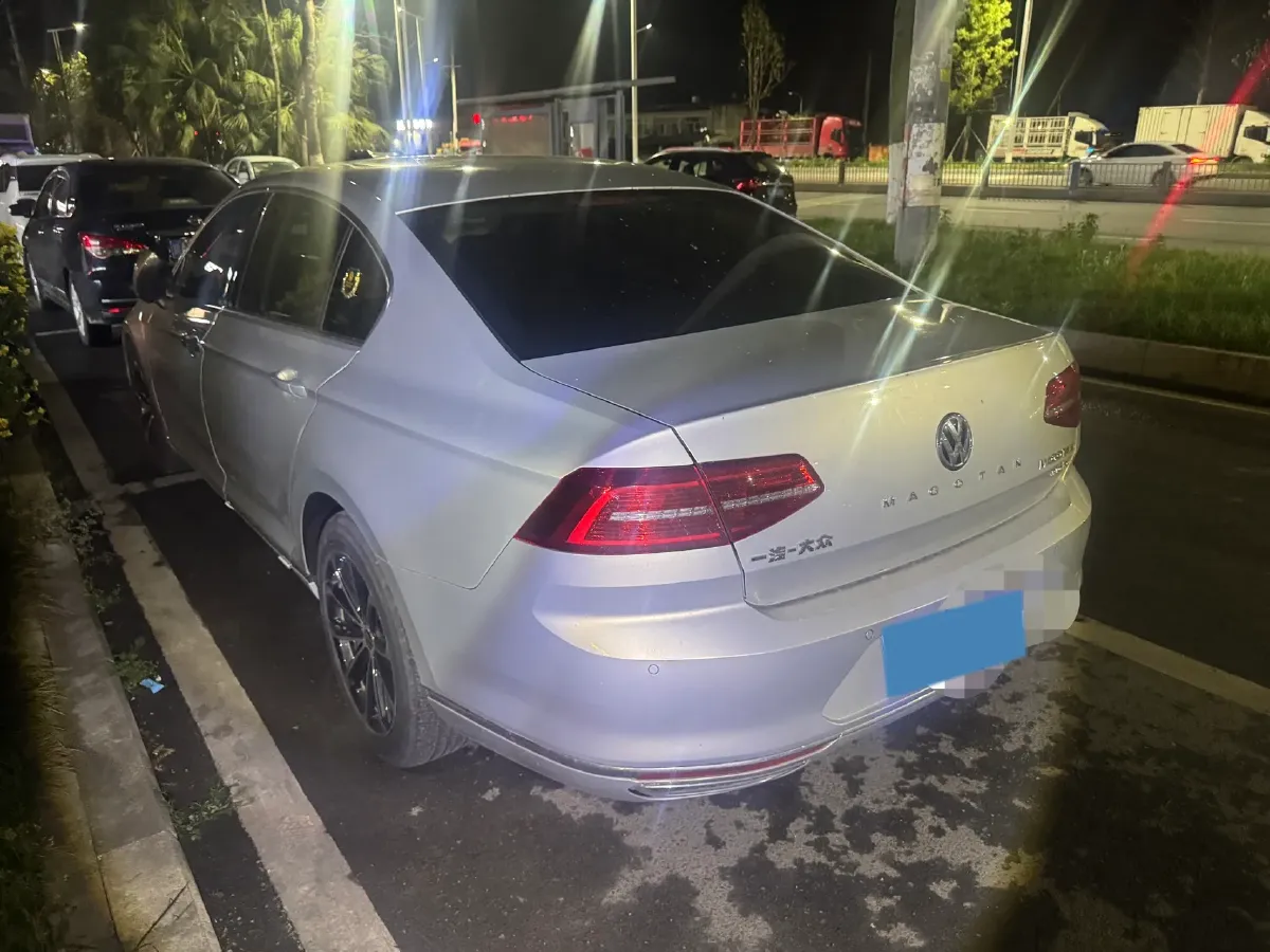 2018 Volkswagen Magotan 1.8T 180HP L4 7DCT,autocango,china used car exporter,china ev exporter,chinese used car exporter,chinese used ev exporter