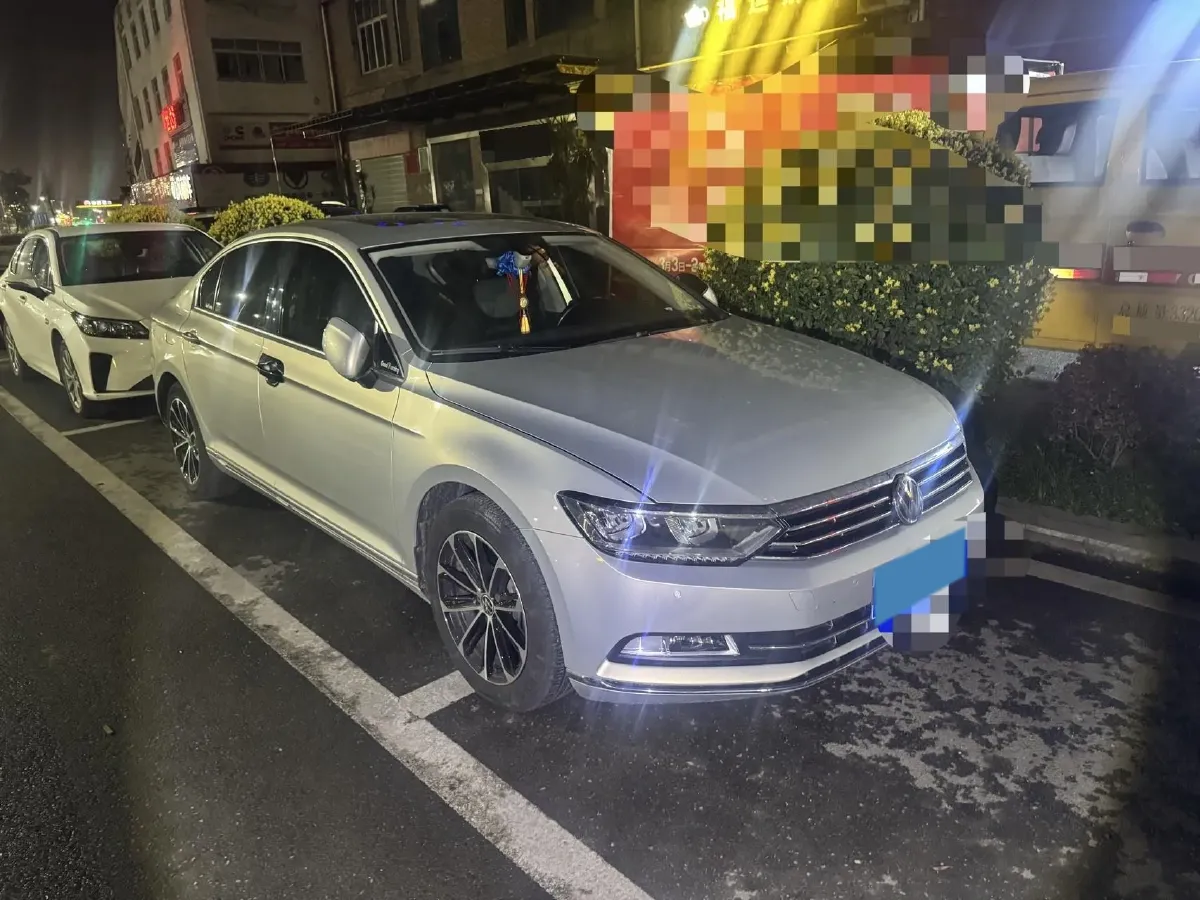 2018 Volkswagen Magotan 1.8T 180HP L4 7DCT,autocango,china used car exporter,china ev exporter,chinese used car exporter,chinese used ev exporter