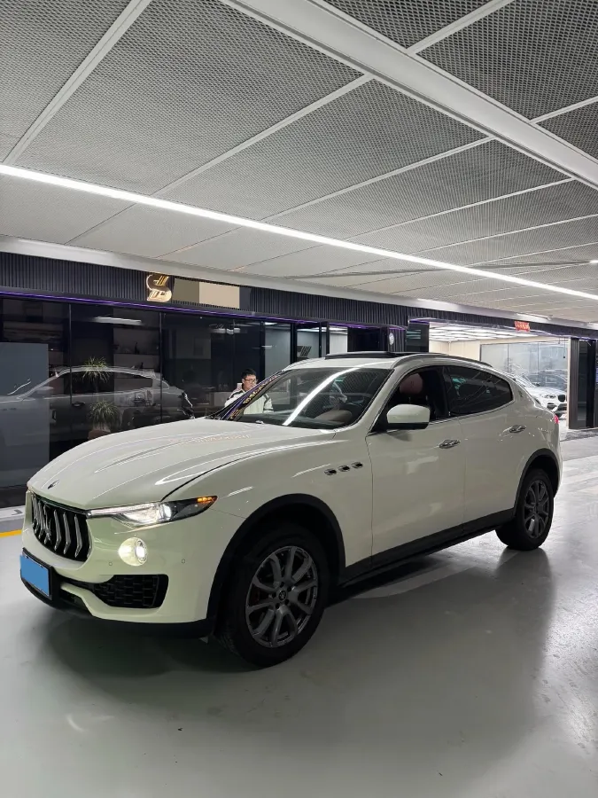 2021 Maserati Levante 3.0T 350HP V6 8AT,autocango,china used car exporter,china ev exporter,chinese used car exporter,chinese used ev exporter