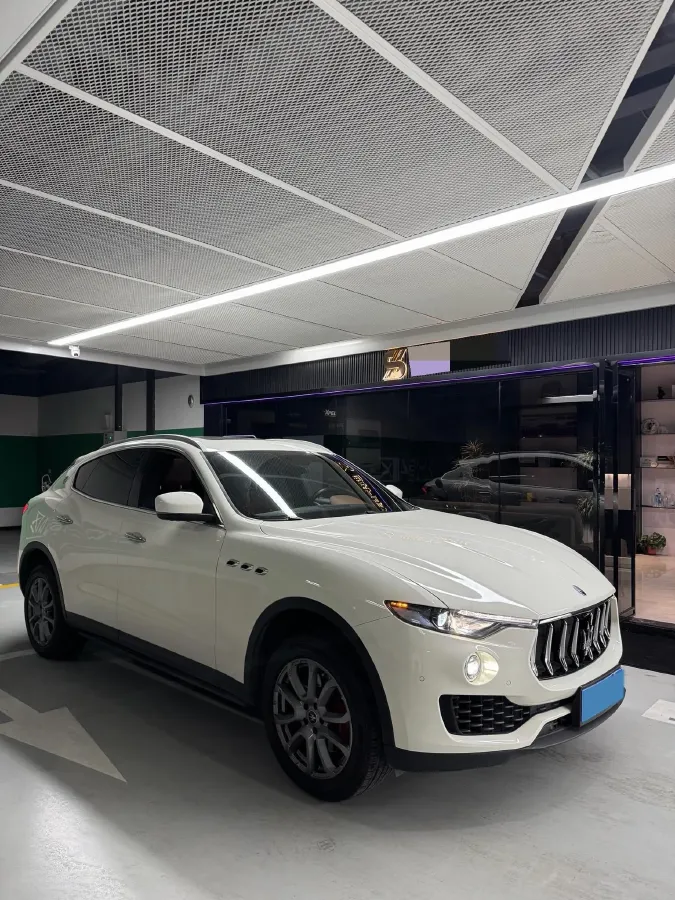 2021 Maserati Levante 3.0T 350HP V6 8AT,autocango,china used car exporter,china ev exporter,chinese used car exporter,chinese used ev exporter