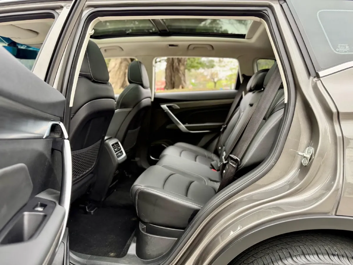 2020 Geely Azkarra 1.8T 184HP L4 7DCT,autocango,china used car exporter,china ev exporter,chinese used car exporter,chinese used ev exporter