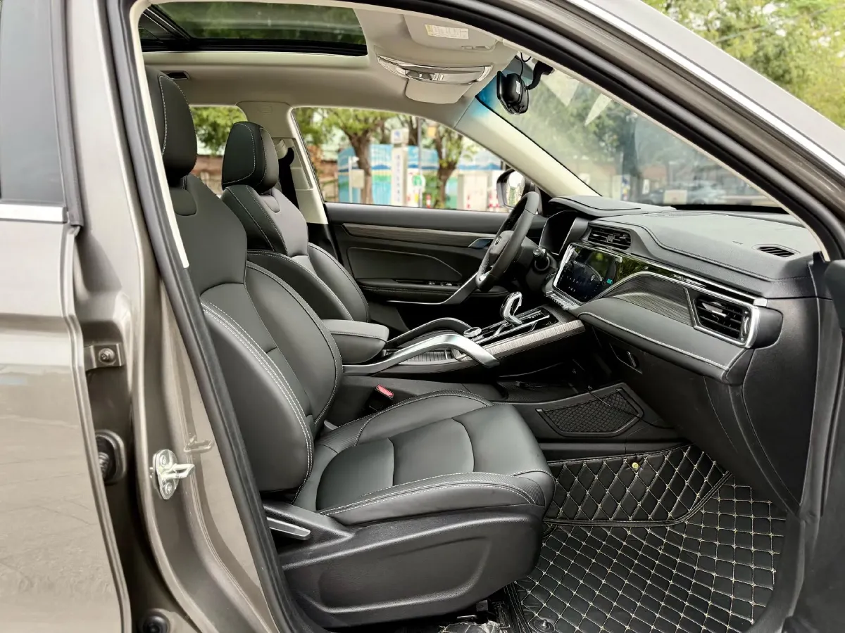 2020 Geely Azkarra 1.8T 184HP L4 7DCT,autocango,china used car exporter,china ev exporter,chinese used car exporter,chinese used ev exporter