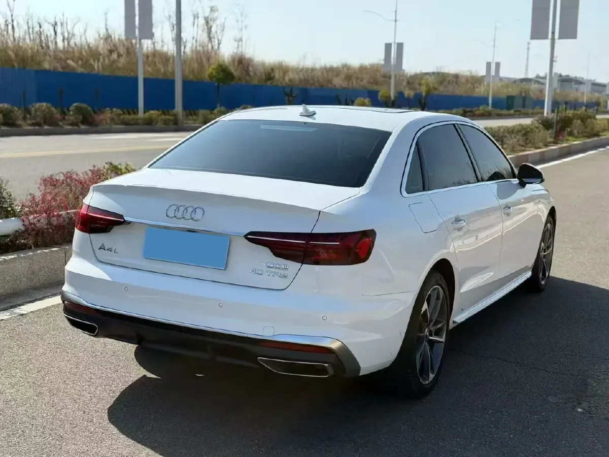 2020 Audi A4L 2.0T 190HP L4 7DCT,autocango,china used car exporter,china ev exporter,chinese used car exporter,chinese used ev exporter