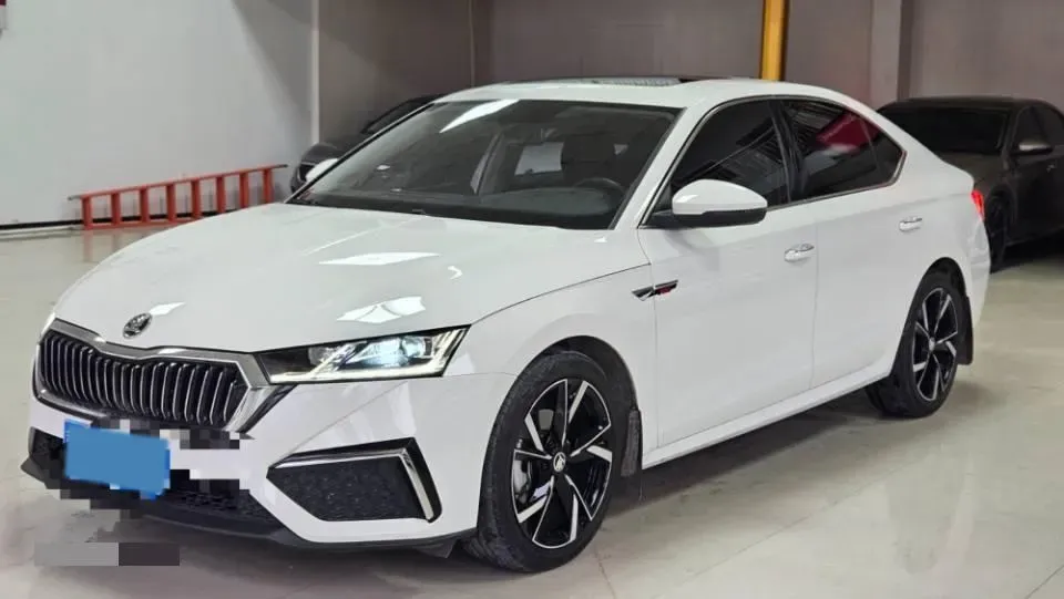 2021 Skoda Octavia 1.4T 150HP L4 7DCT,autocango,china used car exporter,china ev exporter,chinese used car exporter,chinese used ev exporter