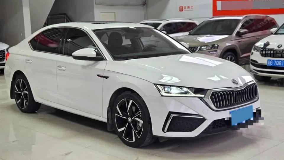 2021 Skoda Octavia 1.4T 150HP L4 7DCT,autocango,china used car exporter,china ev exporter,chinese used car exporter,chinese used ev exporter