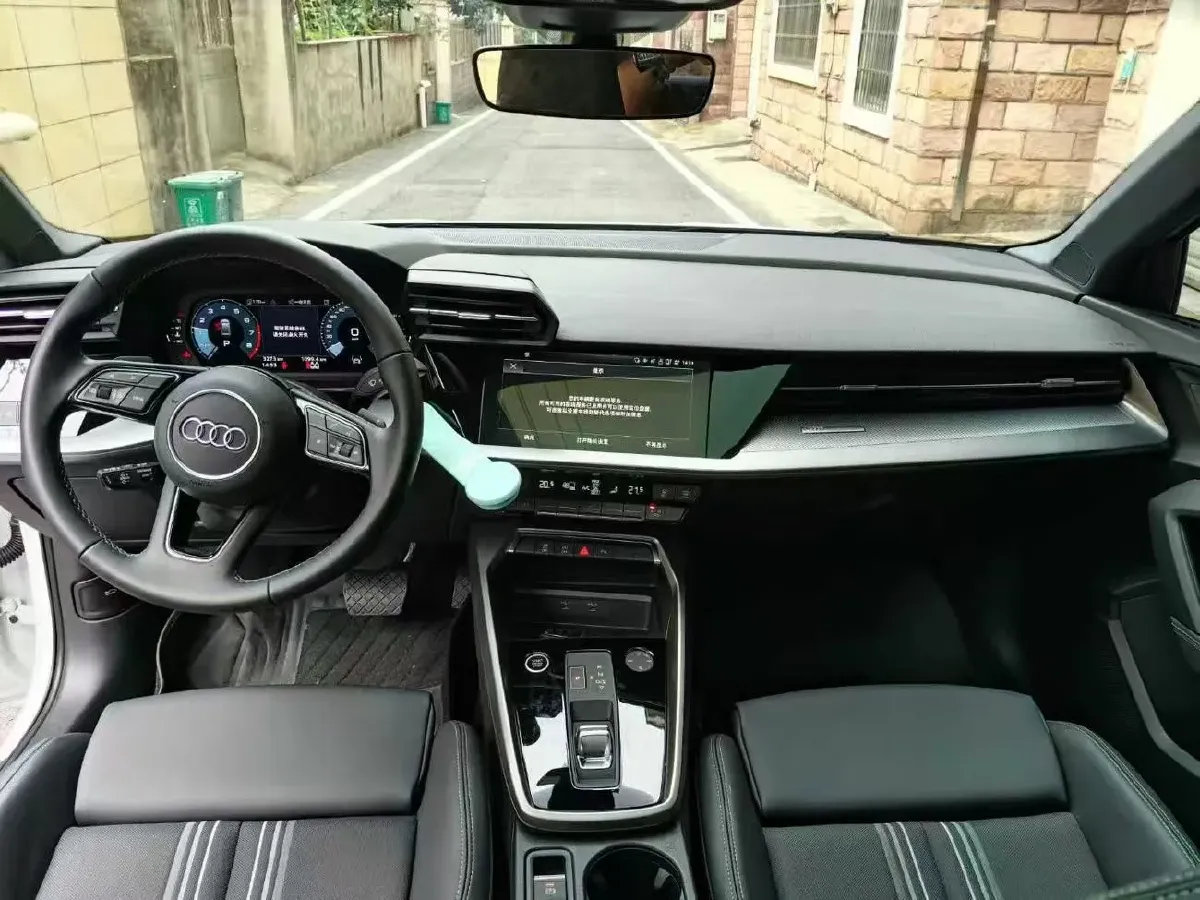 2024 Audi A3 1.4T 150HP L4 7DCT,autocango,china used car exporter,china ev exporter,chinese used car exporter,chinese used ev exporter