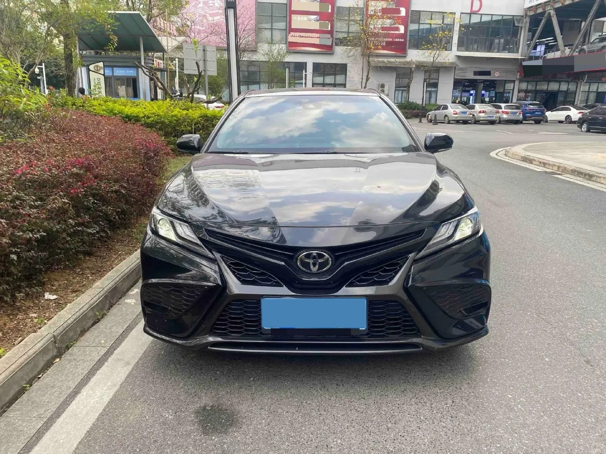 2023 Toyota Camry 2.5L 207HP L4 8AT,autocango,china used car exporter,china ev exporter,chinese used car exporter,chinese used ev exporter