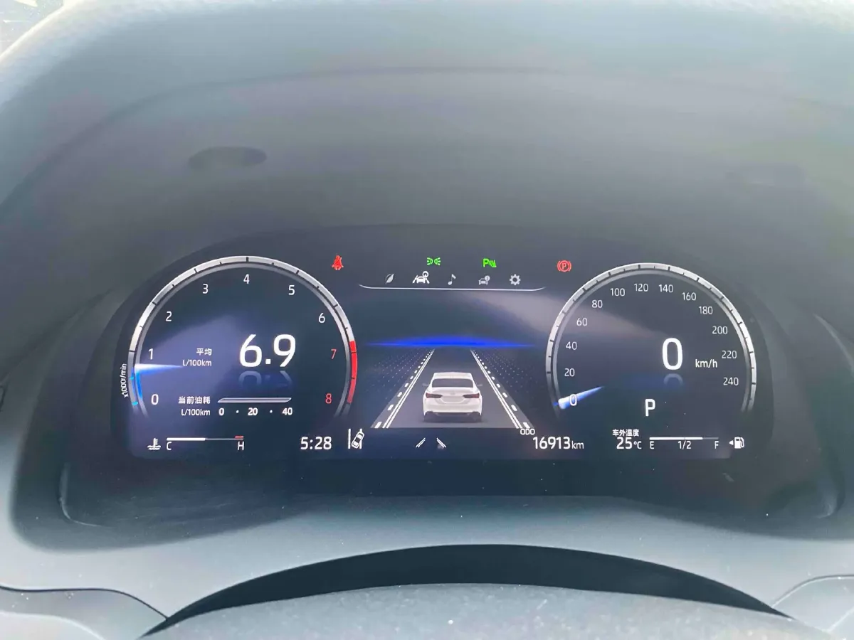 2023 Toyota Camry 2.5L 207HP L4 8AT,autocango,china used car exporter,china ev exporter,chinese used car exporter,chinese used ev exporter