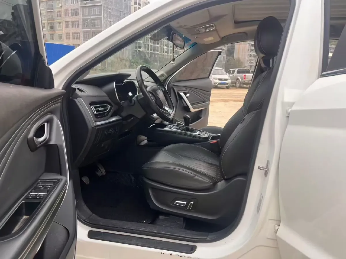 2018 Jetour X70 1.5T 147HP L4 5MT,autocango,china used car exporter,china ev exporter,chinese used car exporter,chinese used ev exporter