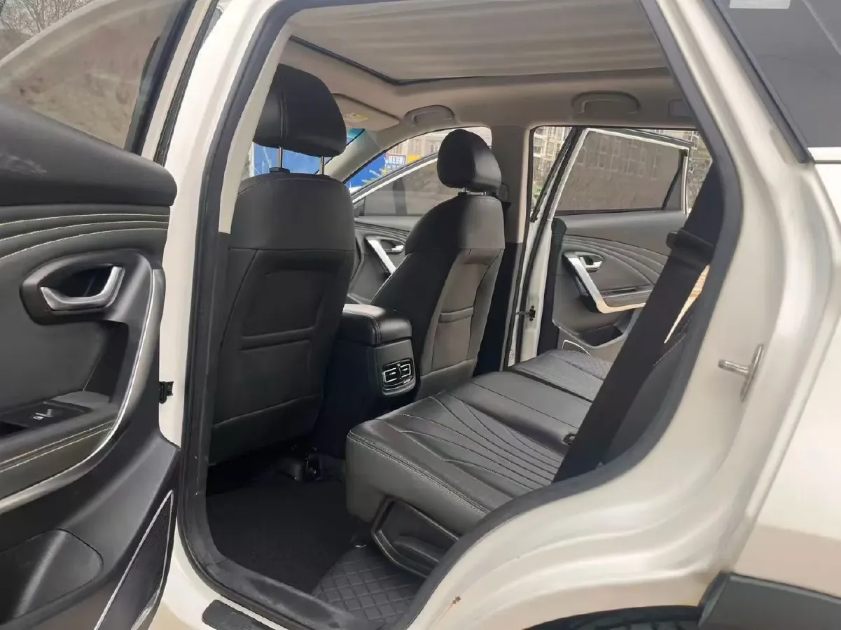 2018 Jetour X70 1.5T 147HP L4 5MT,autocango,china used car exporter,china ev exporter,chinese used car exporter,chinese used ev exporter