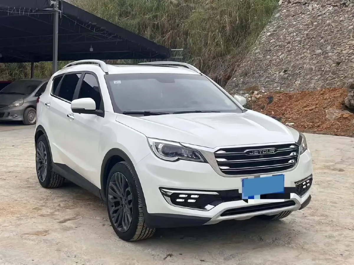 2018 Jetour X70 1.5T 147HP L4 5MT,autocango,china used car exporter,china ev exporter,chinese used car exporter,chinese used ev exporter