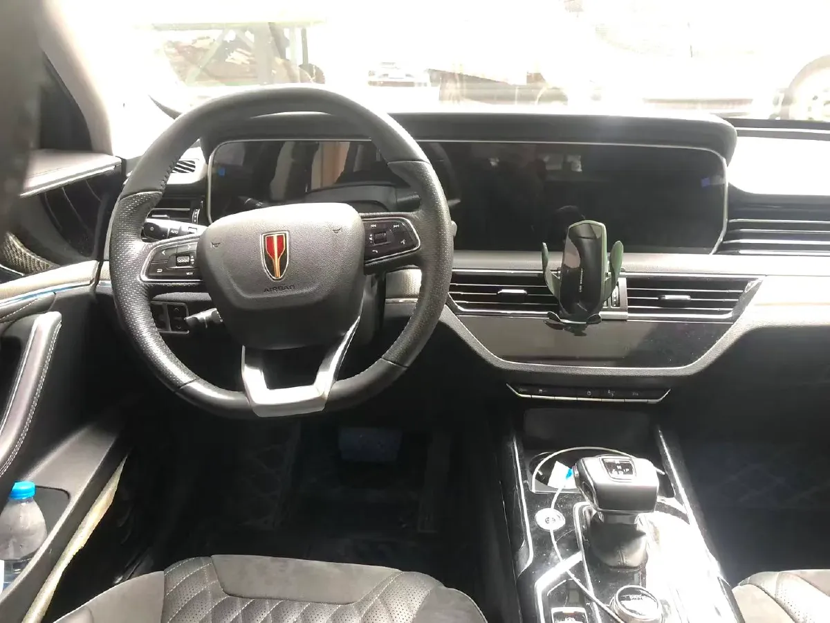2022 HongQi HS5 2.0T 224HP L4 6AT,autocango,china used car exporter,china ev exporter,chinese used car exporter,chinese used ev exporter