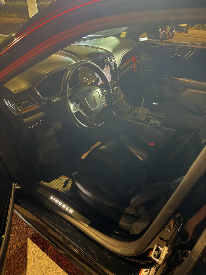 2018 Lincoln Continental 2.0T 261HP L4 6AT,autocango,china used car exporter,china ev exporter,chinese used car exporter,chinese used ev exporter