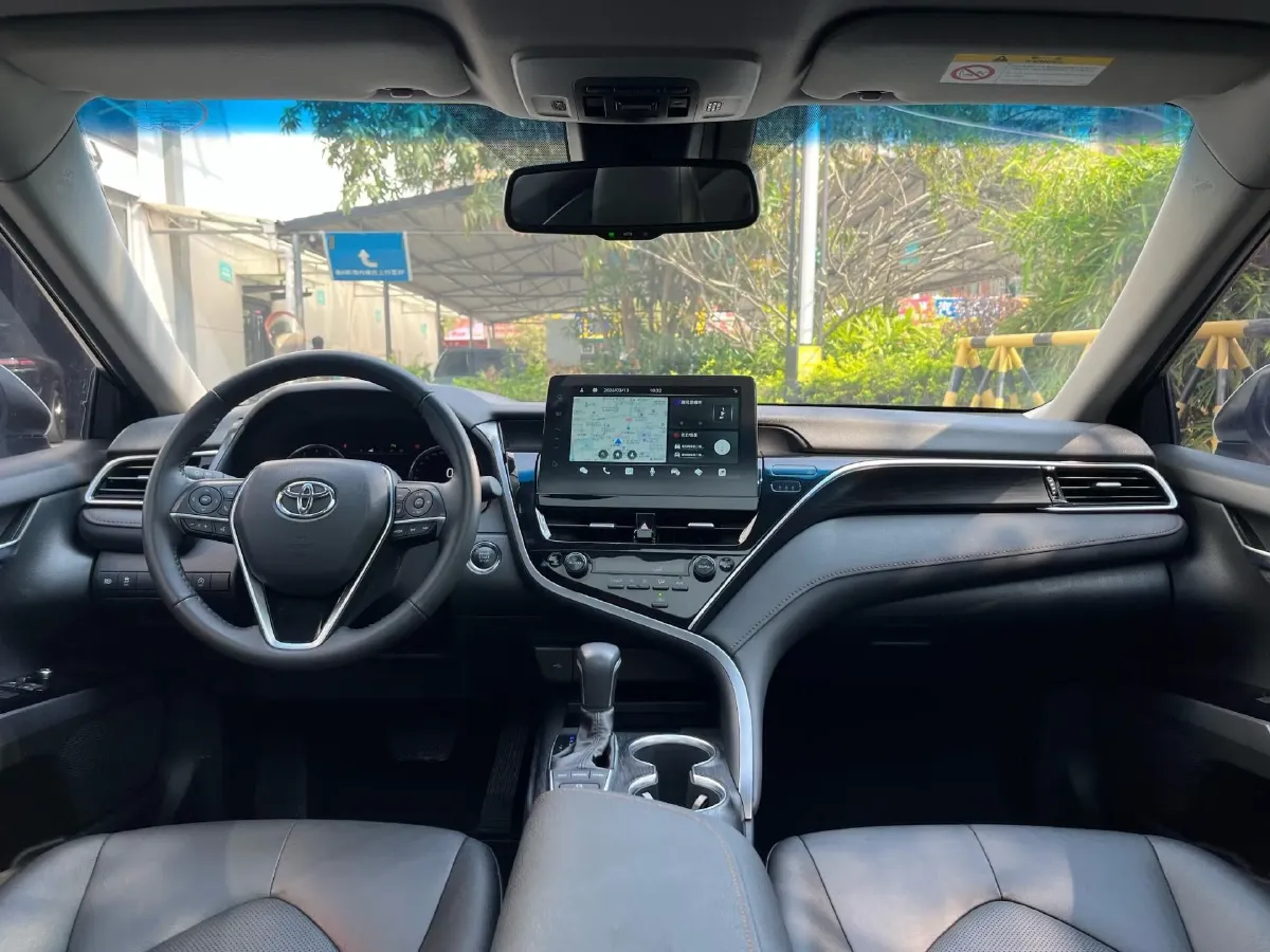 2021 Toyota Camry 2.5L 209HP L4 8AT,autocango,china used car exporter,china ev exporter,chinese used car exporter,chinese used ev exporter