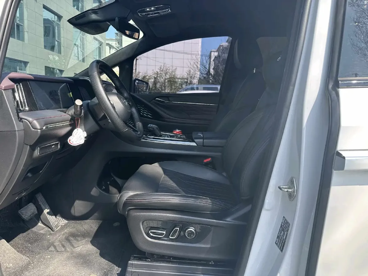 2024 GAC Trumpchi M8 2.0T 252HP L4 8AT,autocango,china used car exporter,china ev exporter,chinese used car exporter,chinese used ev exporter