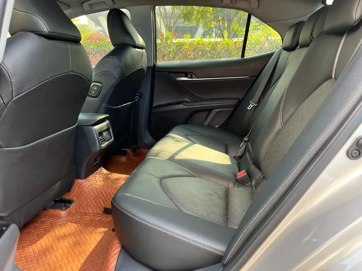 2021 Toyota Camry 2.5L 209HP L4 8AT,autocango,china used car exporter,china ev exporter,chinese used car exporter,chinese used ev exporter