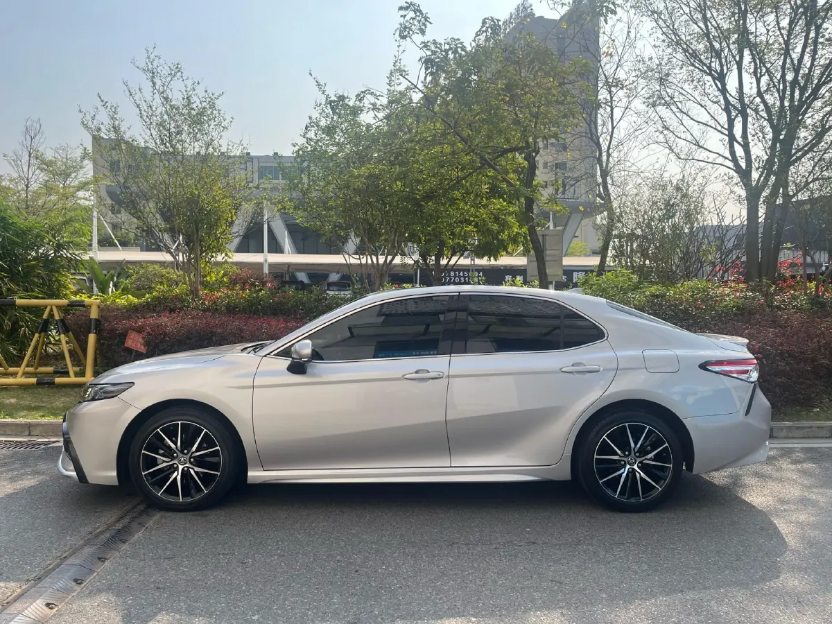 2021 Toyota Camry 2.5L 209HP L4 8AT,autocango,china used car exporter,china ev exporter,chinese used car exporter,chinese used ev exporter