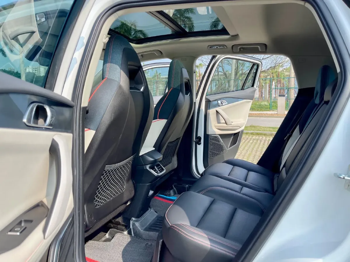 2020 LYNK&CO 06 1.5T 177HP L3 7DCT,autocango,china used car exporter,china ev exporter,chinese used car exporter,chinese used ev exporter