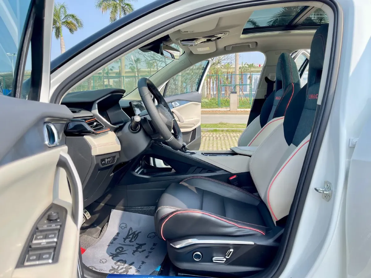 2020 LYNK&CO 06 1.5T 177HP L3 7DCT,autocango,china used car exporter,china ev exporter,chinese used car exporter,chinese used ev exporter