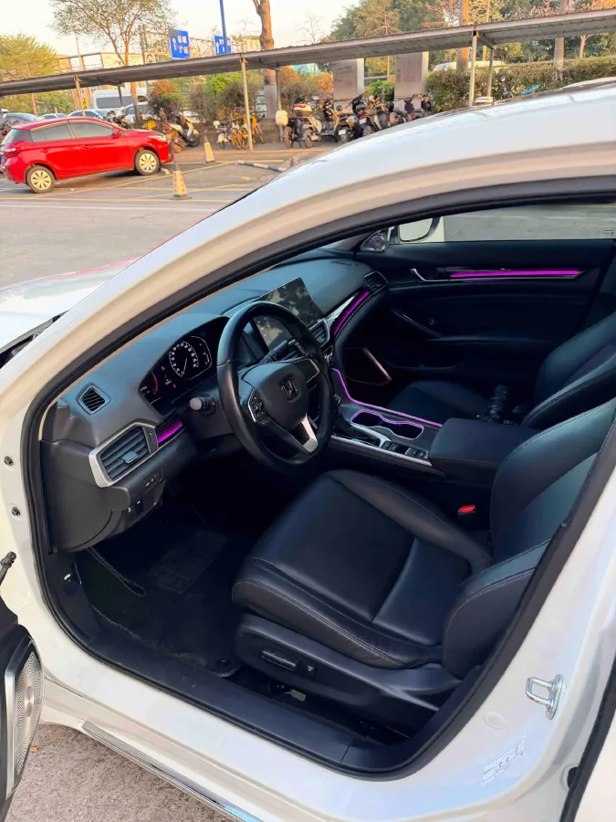 2022 Honda Accord 1.5T 194HP L4 CVT,autocango,china used car exporter,china ev exporter,chinese used car exporter,chinese used ev exporter