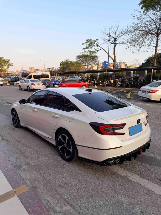 2022 Honda Accord 1.5T 194HP L4 CVT,autocango,china used car exporter,china ev exporter,chinese used car exporter,chinese used ev exporter