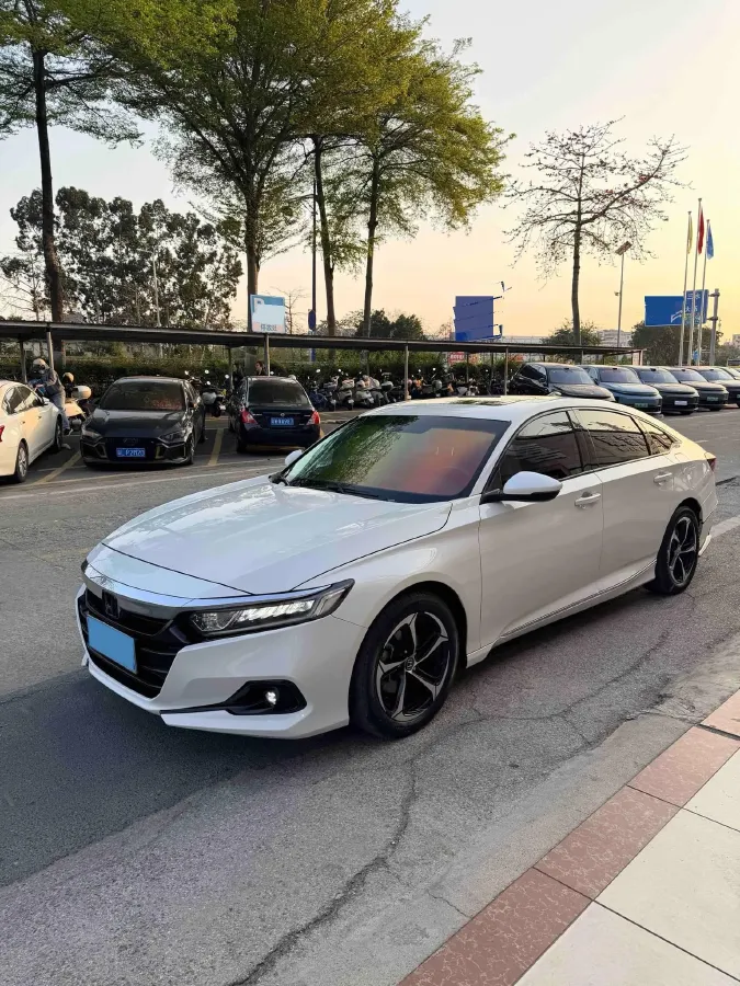 2022 Honda Accord 1.5T 194HP L4 CVT,autocango,china used car exporter,china ev exporter,chinese used car exporter,chinese used ev exporter