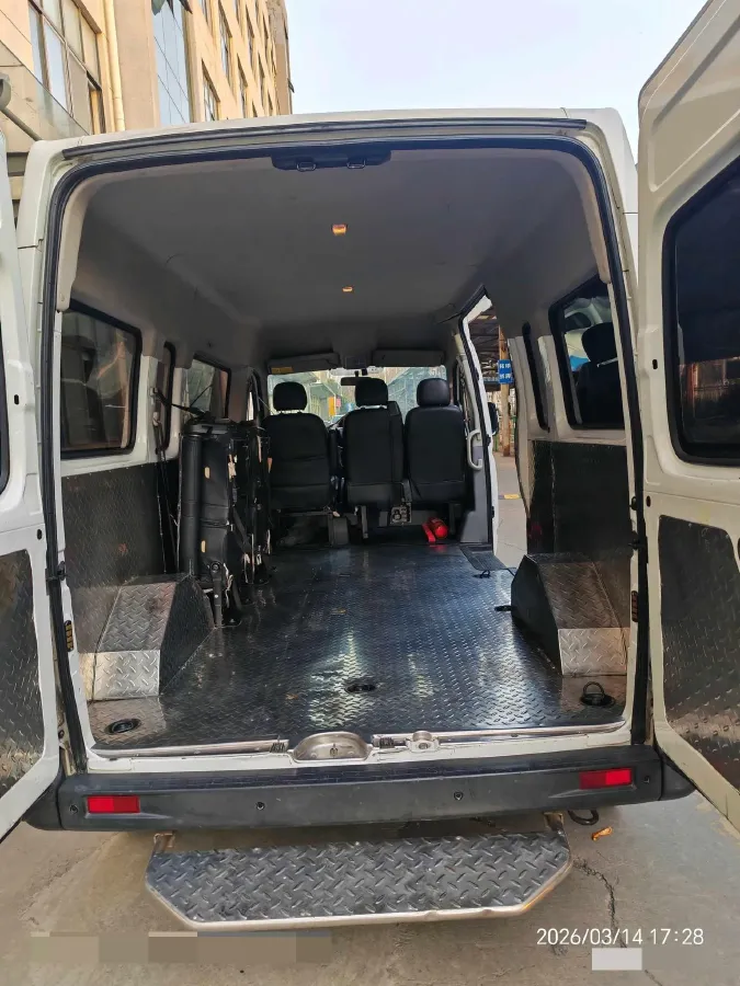 2018 MAXUS XinTu V80 2.5T 136HP L4 6MT,autocango,china used car exporter,china ev exporter,chinese used car exporter,chinese used ev exporter