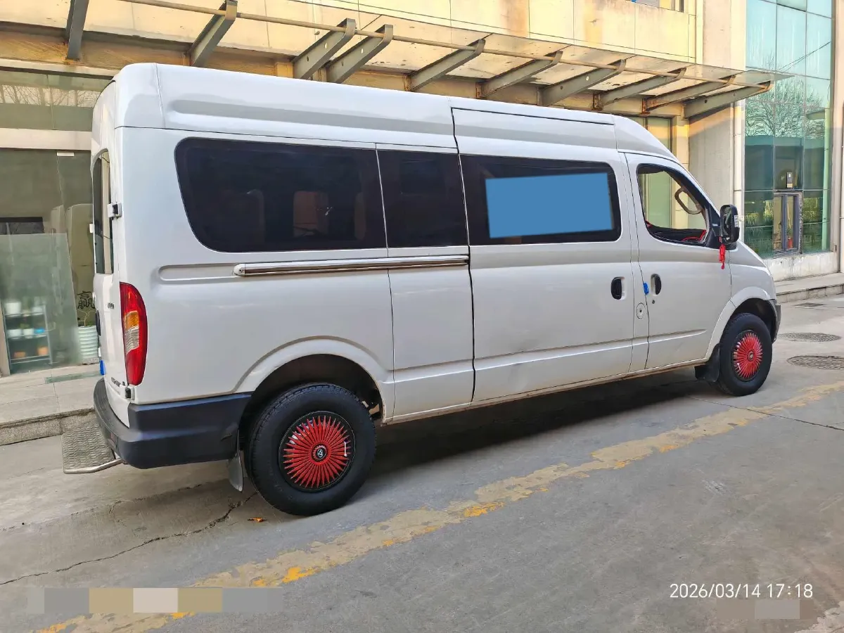 2018 MAXUS XinTu V80 2.5T 136HP L4 6MT,autocango,china used car exporter,china ev exporter,chinese used car exporter,chinese used ev exporter