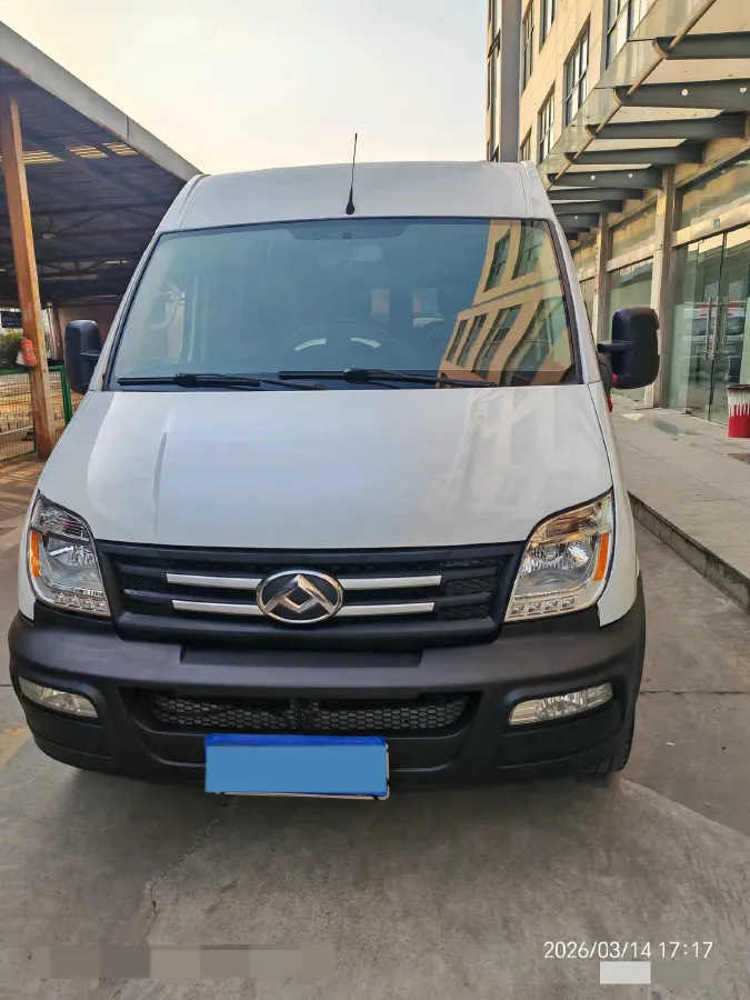 2018 MAXUS XinTu V80 2.5T 136HP L4 6MT,autocango,china used car exporter,china ev exporter,chinese used car exporter,chinese used ev exporter